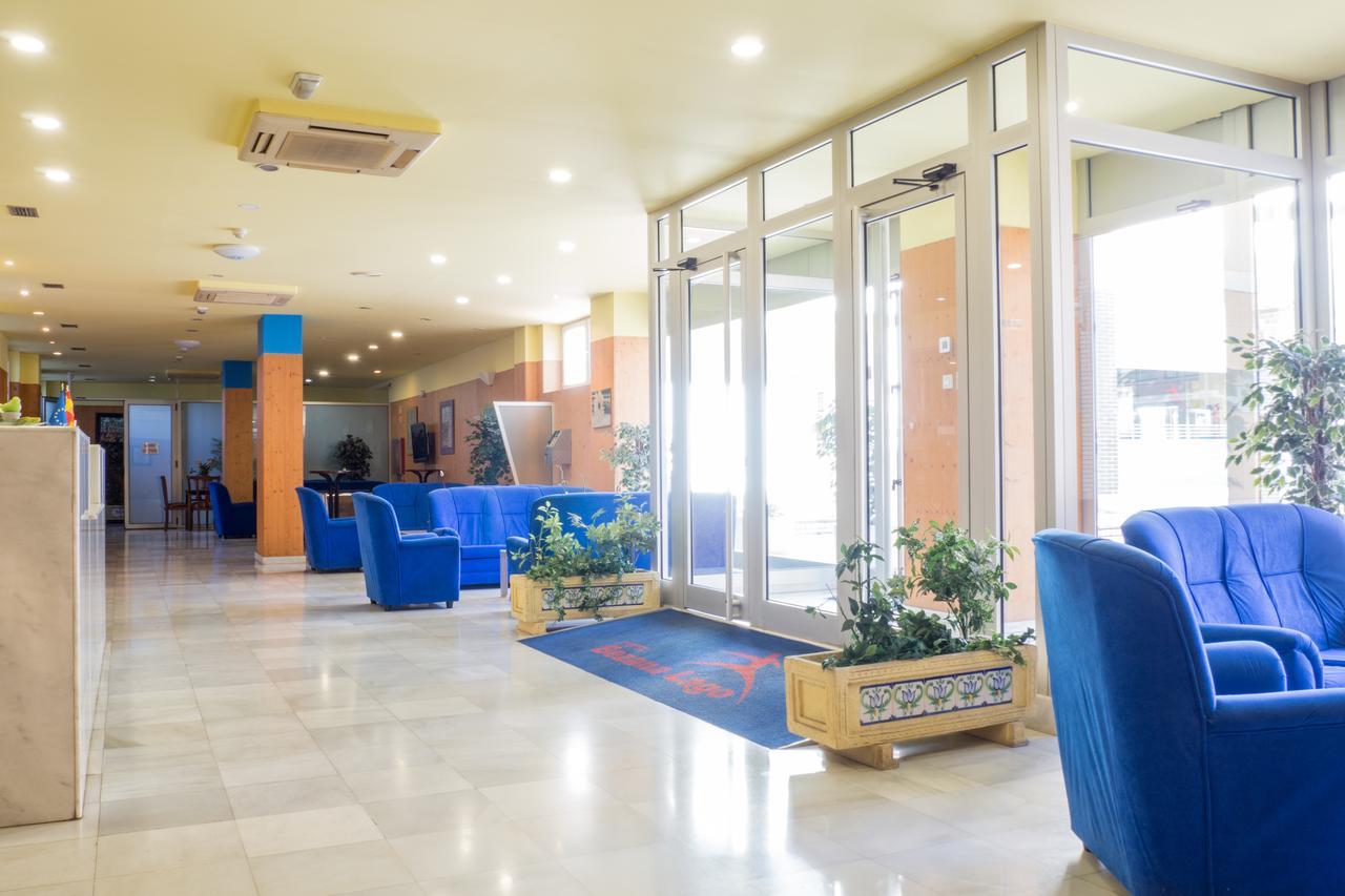 Hotel Bezana Lago Санта-Крус-де-Бесана Екстер'єр фото