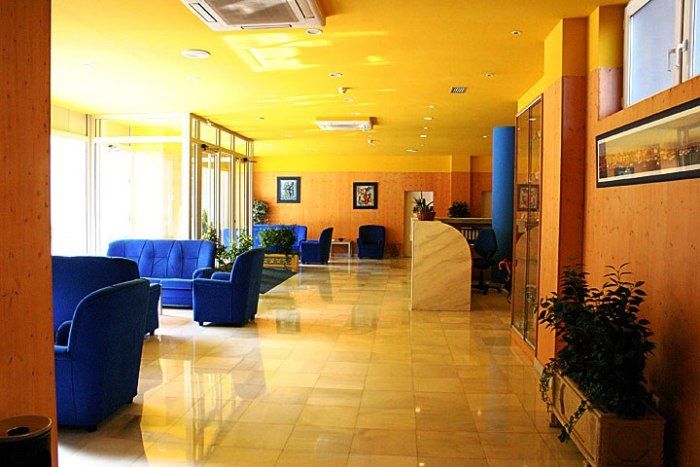 Hotel Bezana Lago Санта-Крус-де-Бесана Екстер'єр фото