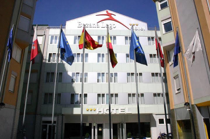 Hotel Bezana Lago Санта-Крус-де-Бесана Екстер'єр фото